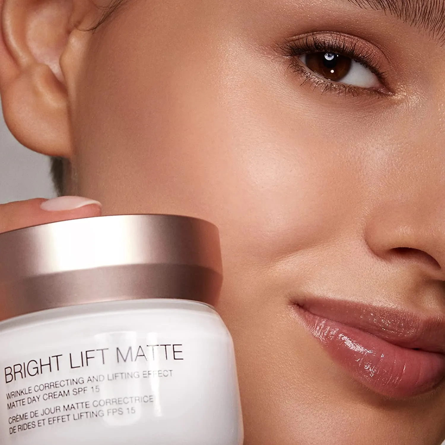 KIKO Milano Bright Lift Matte | Mattifying and Lifting Day Cream with Marine Collagen - Spf 15